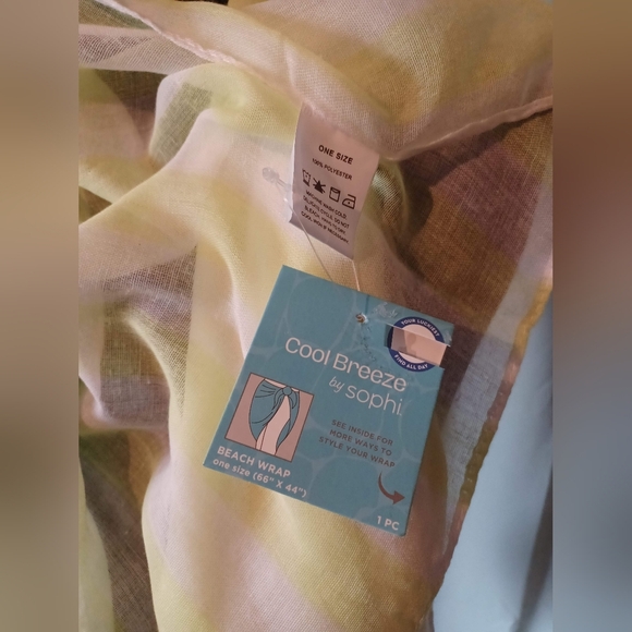 A Cool Breeze By Sophi White & Yellow Striped Versatile Scarf - Picture 4 of 6